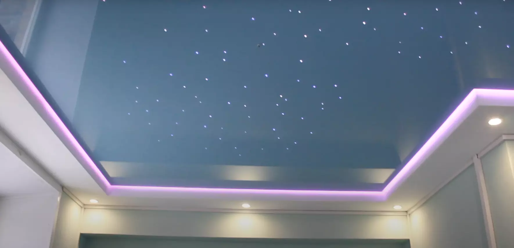 Натяжной потолок Звездное небо