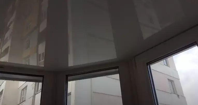 Зеркальный натяжной потолок на лоджию — Иркутск, Декабрьских Событий, 105а, фото 3